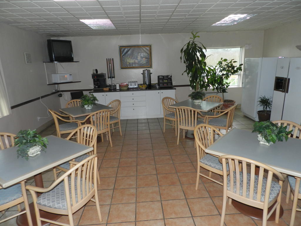 L'Auberge De L'Aeroport Inn Dorval Kültér fotó