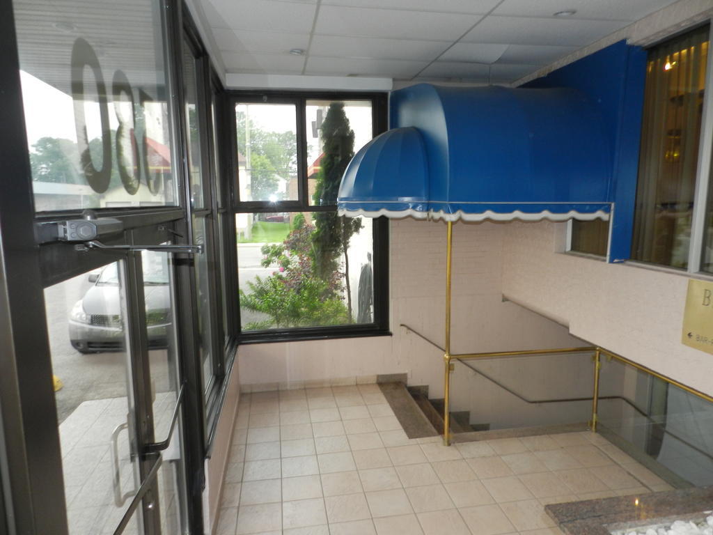 L'Auberge De L'Aeroport Inn Dorval Kültér fotó