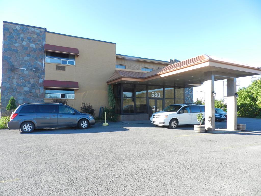 L'Auberge De L'Aeroport Inn Dorval Kültér fotó